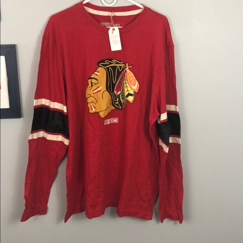 NEW never worn ccm chicago blackhawks l/s shirt